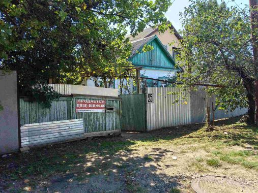 Участок под строительство дома в тихом районе